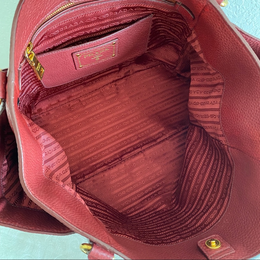 Prada red leather tote bag - Picture 10 of 12